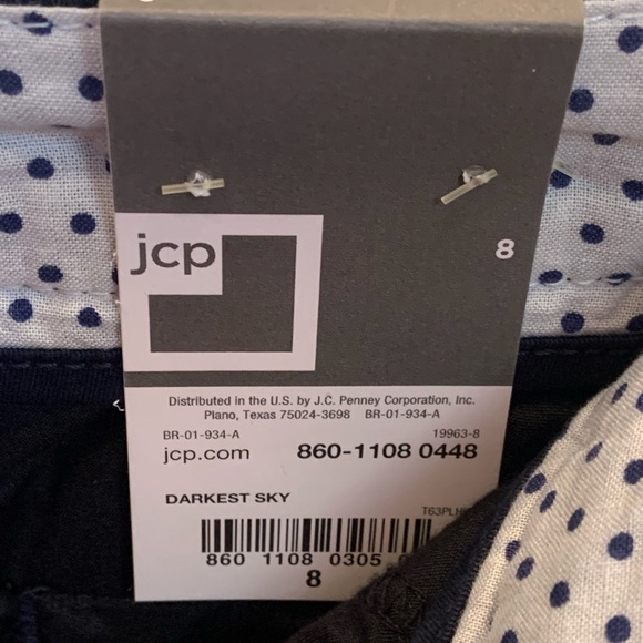 JCP Women’s Mid-Rise Navy Chino Shorts - NWT - Picture 5 of 5